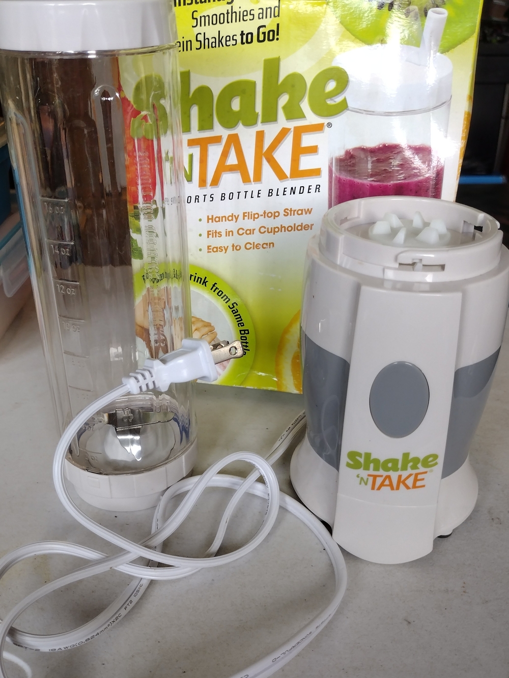 Personal Blender - White and Gray